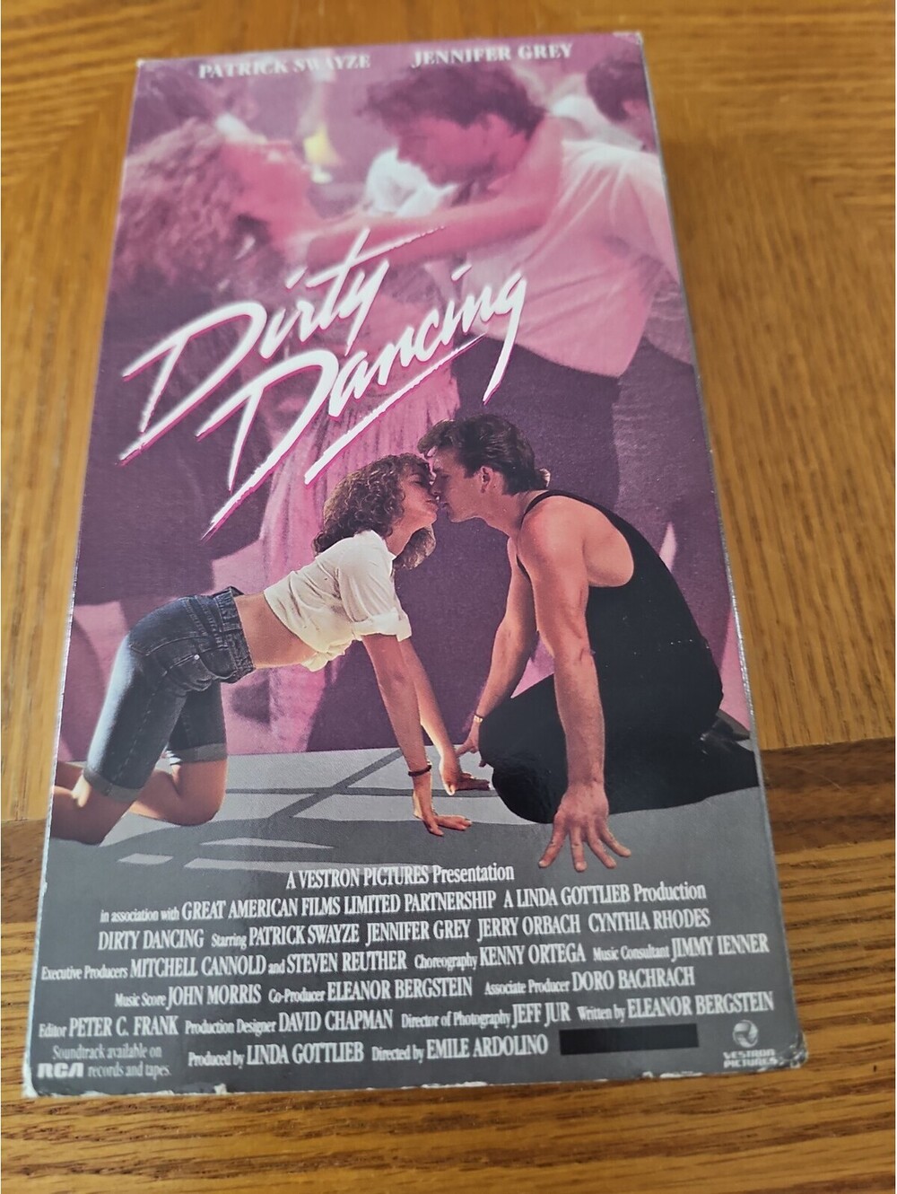 Dirty Dancing VHS 1987 Romance Drama Vestron Patrick Swayze Jennifer Grey USED